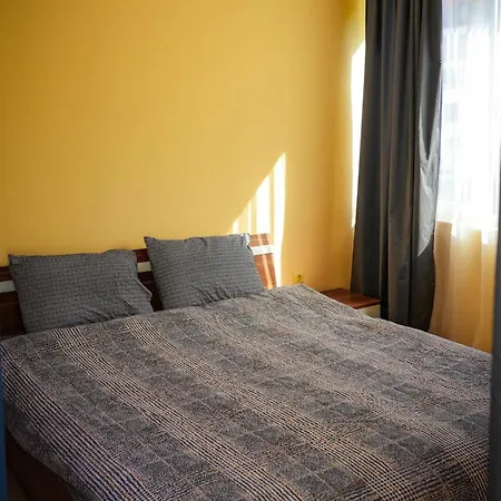 Апартамент Immaculate 1-bed In Sunny